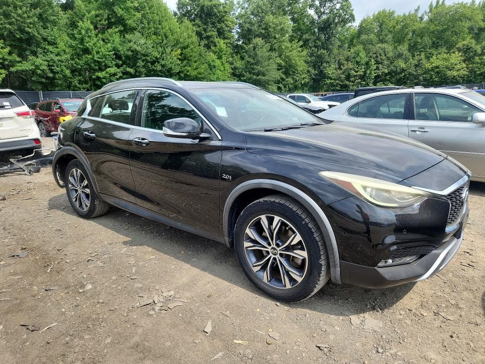 2018 INFINITI QX30 PREMIUM 4