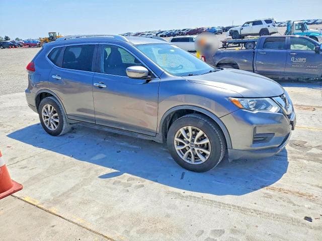 2018 NISSAN ROGUE SV 4