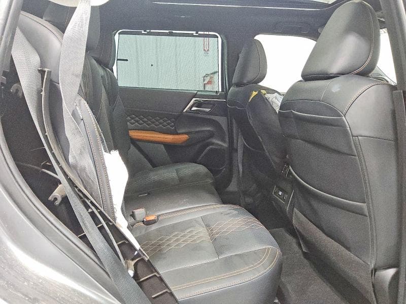 2023 MITSUBISHI OUTLANDER SEL 11