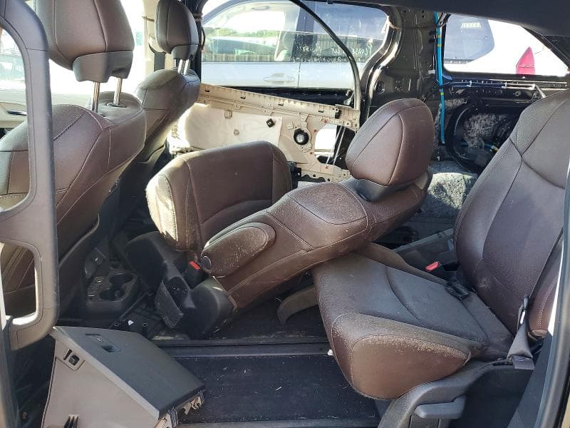 2021 TOYOTA SIENNA PLATINUM 7-PASSENGER 11