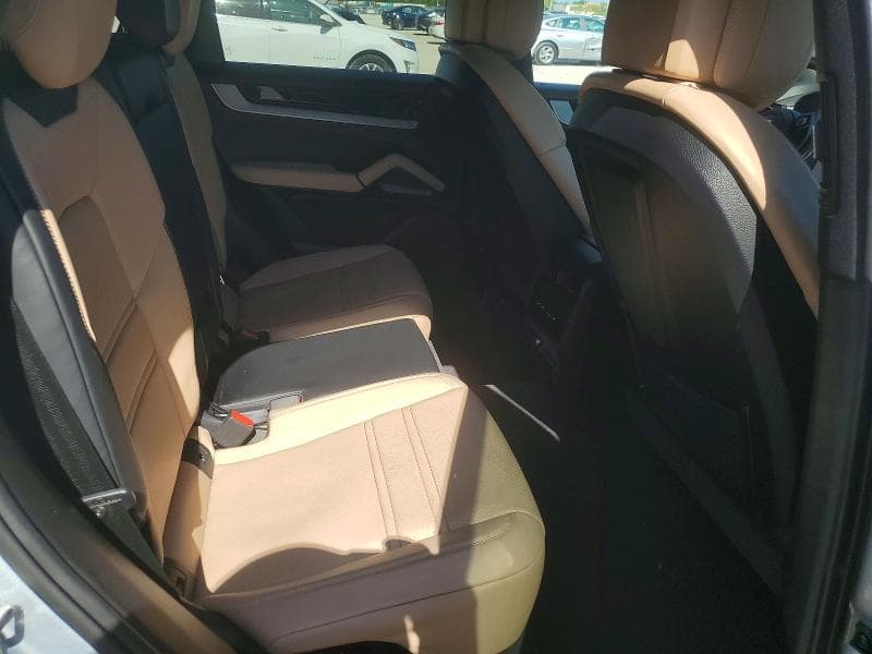 2025 PORSCHE CAYENNE COUPE 11