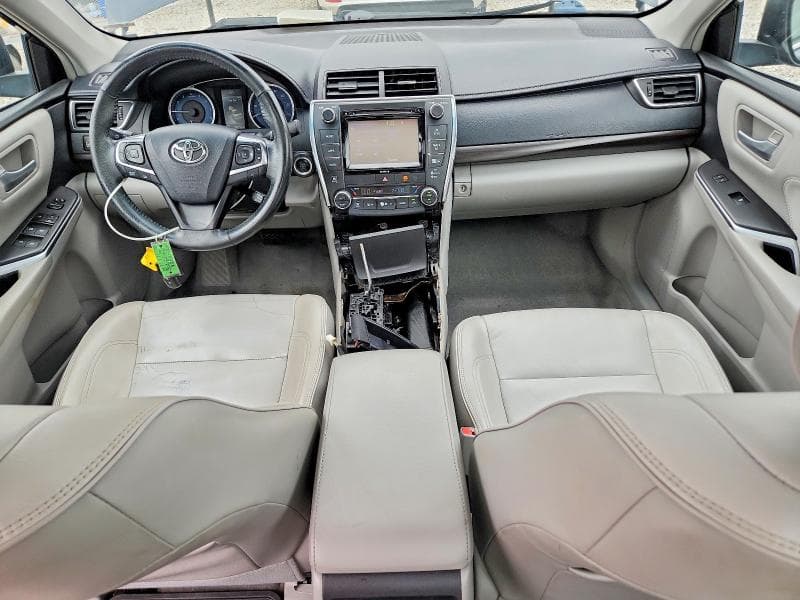 2017 TOYOTA CAMRY XLE 8