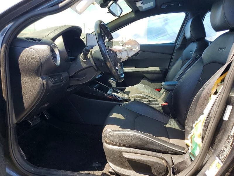 2023 KIA FORTE GT LINE 7