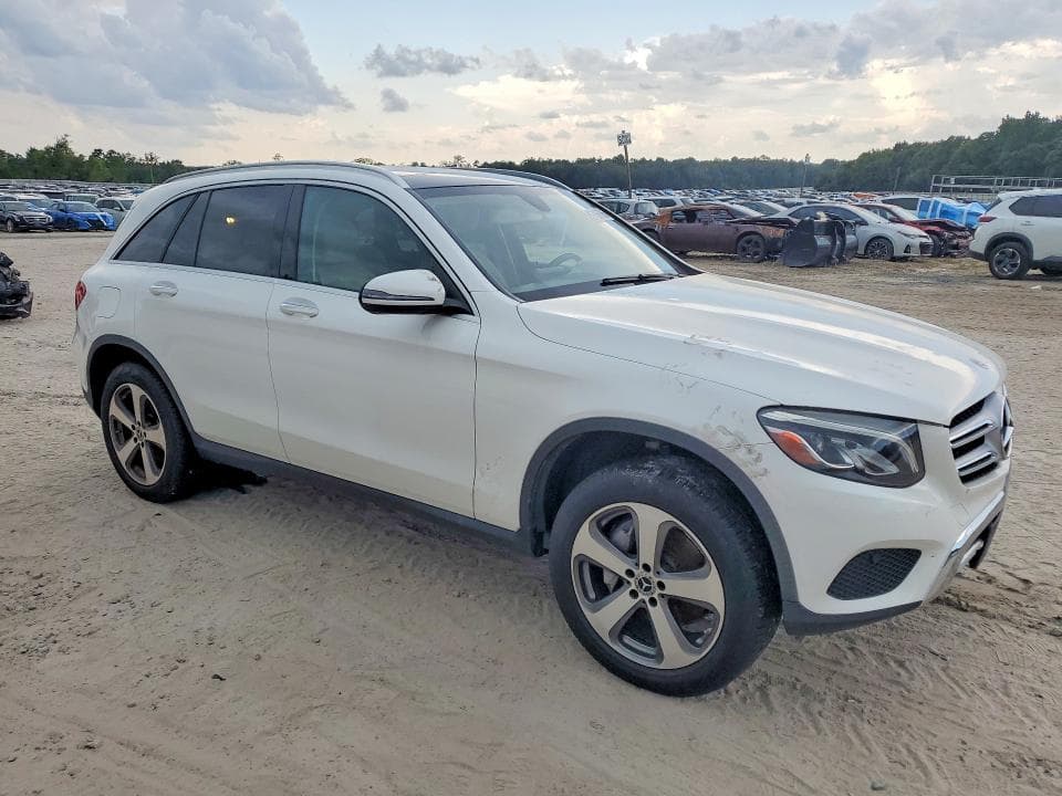 2019 MERCEDES-BENZ GLC 300 4