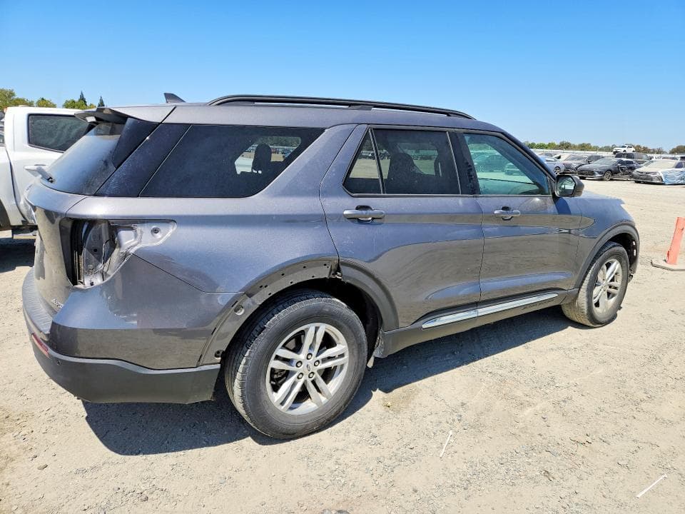 2021 FORD EXPLORER XLT 3