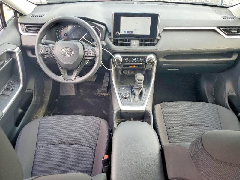 2025 TOYOTA RAV4 LE 8