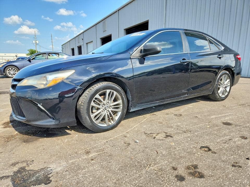 2017 TOYOTA CAMRY SE - 1
