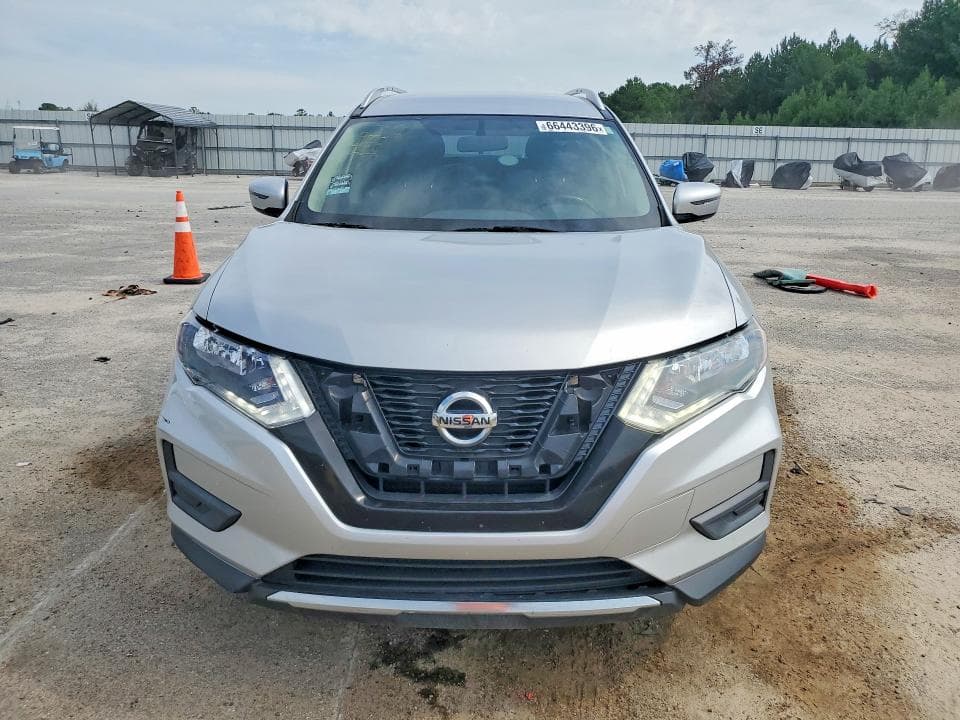 2017 NISSAN ROGUE SV 5