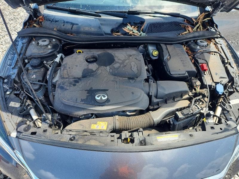 2017 INFINITI QX30 BASE 11