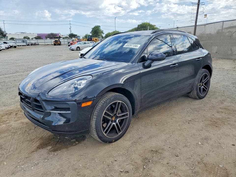 2021 PORSCHE MACAN - 1