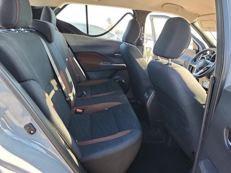 2021 NISSAN KICKS SR 10
