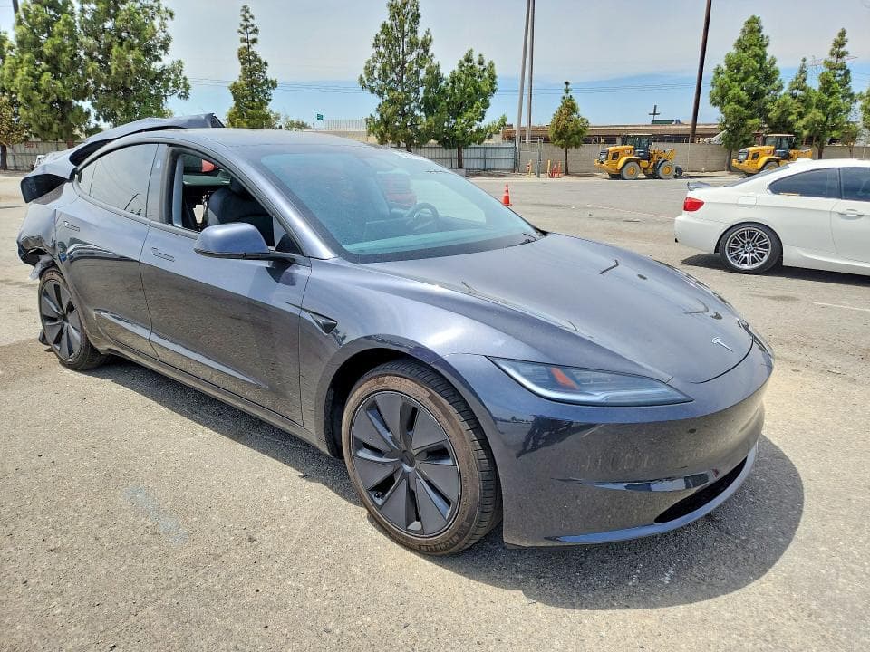 2025 TESLA MODEL 3 4