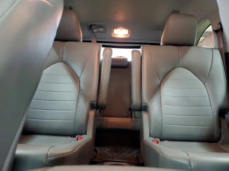 2021 TOYOTA HIGHLANDER XLE 10