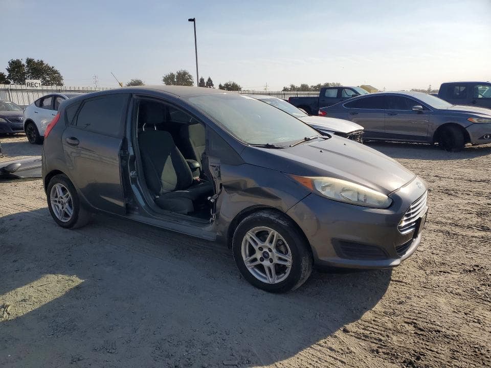 2017 FORD FIESTA SE 4