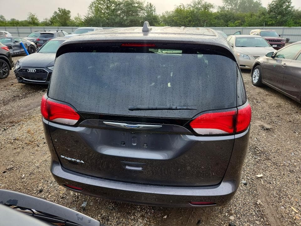 2017 CHRYSLER PACIFICA TOURING 6