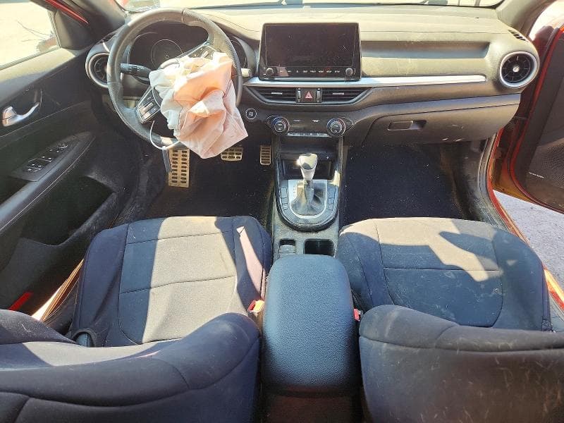 2023 KIA FORTE GT LINE 8