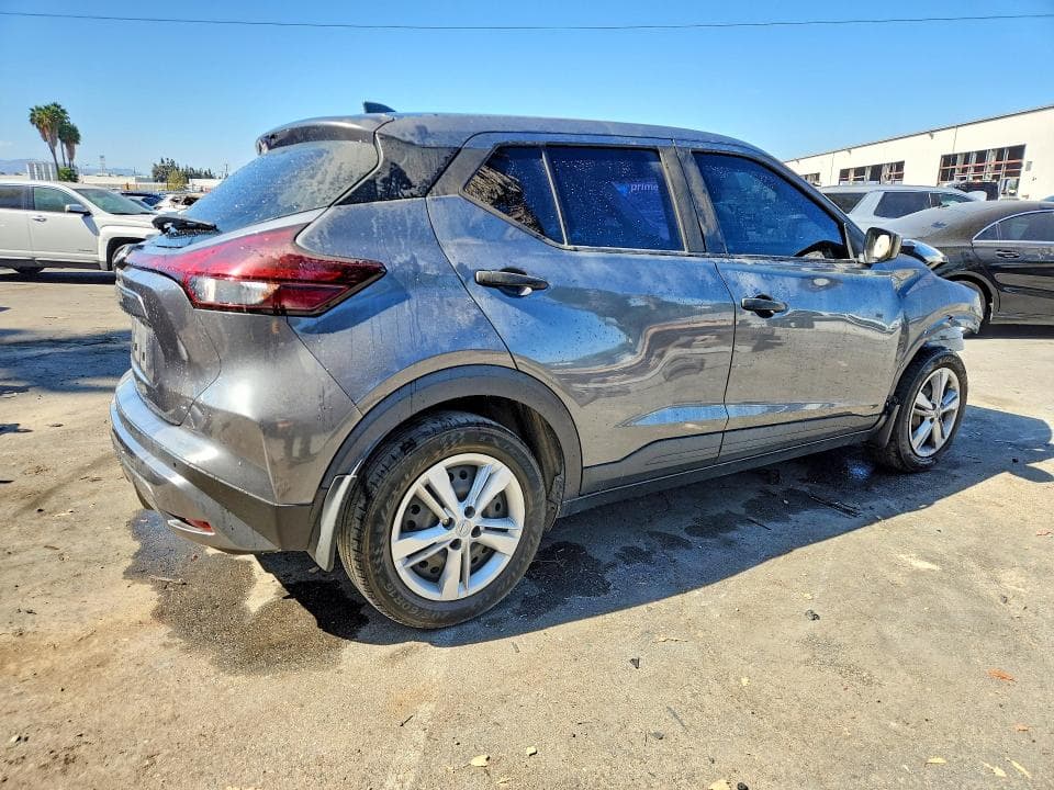 2023 NISSAN KICKS S 3