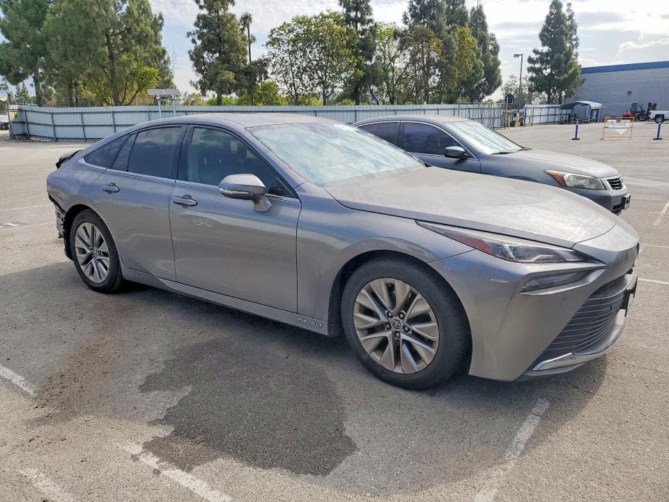 2021 TOYOTA MIRAI XLE 4