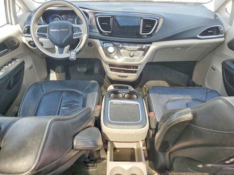 2017 CHRYSLER PACIFICA LIMITED 8