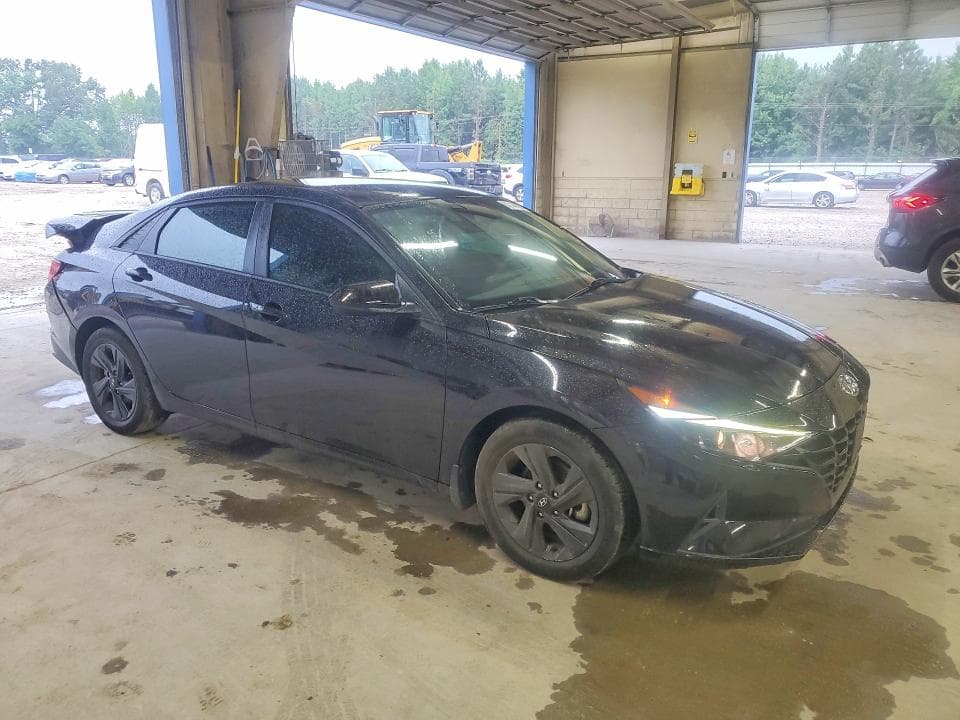 2023 HYUNDAI ELANTRA SEL 4