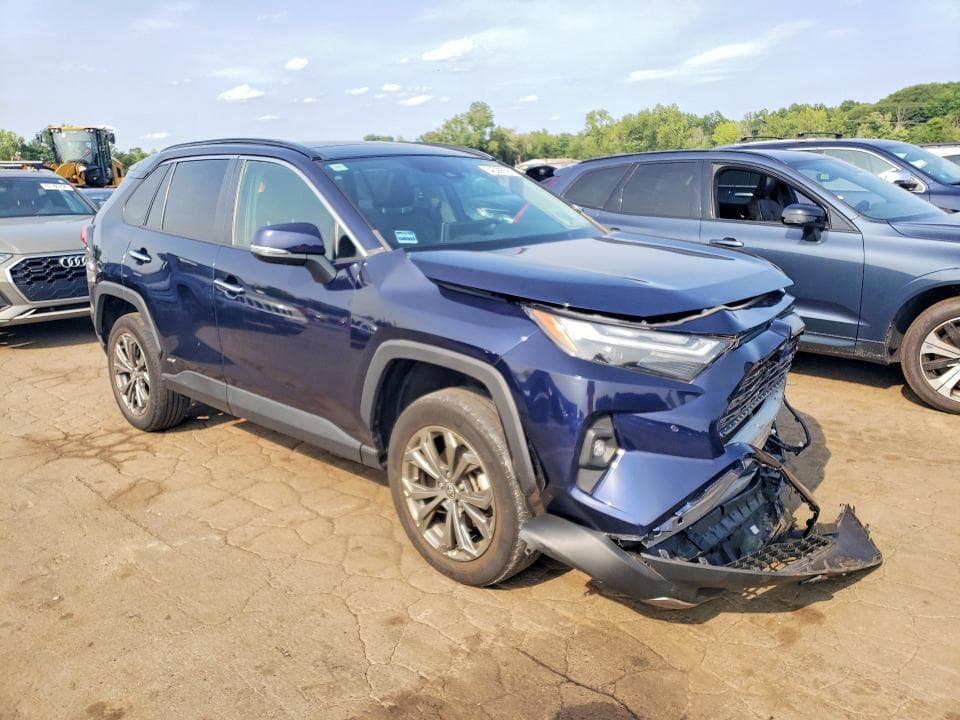 2022 TOYOTA RAV4 LIMITED 4