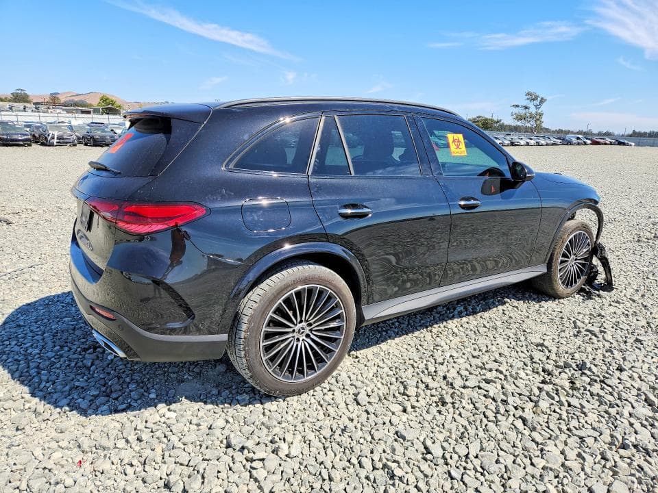 2025 MERCEDES-BENZ GLC 300 3