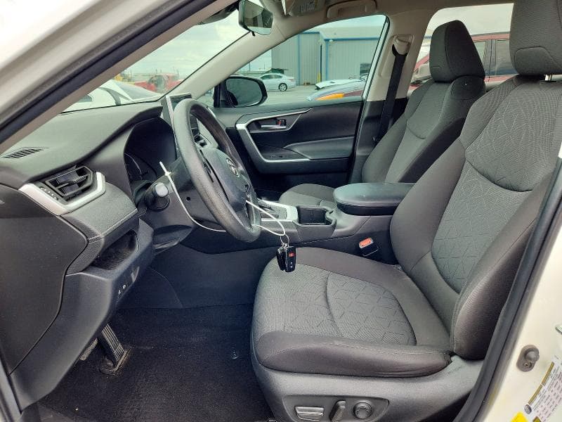 2023 TOYOTA RAV4 XLE 7