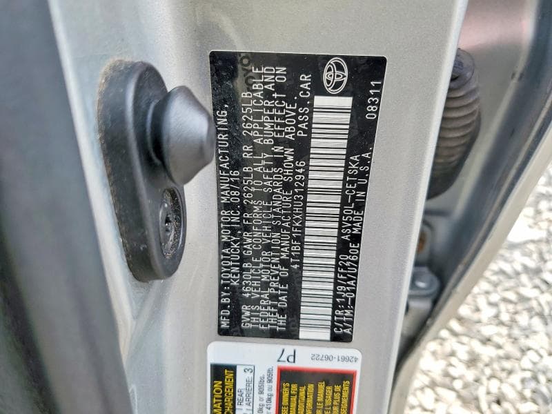 2017 TOYOTA CAMRY SE 12