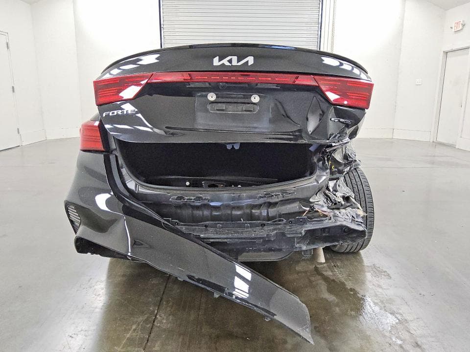 2023 KIA FORTE GT LINE 6