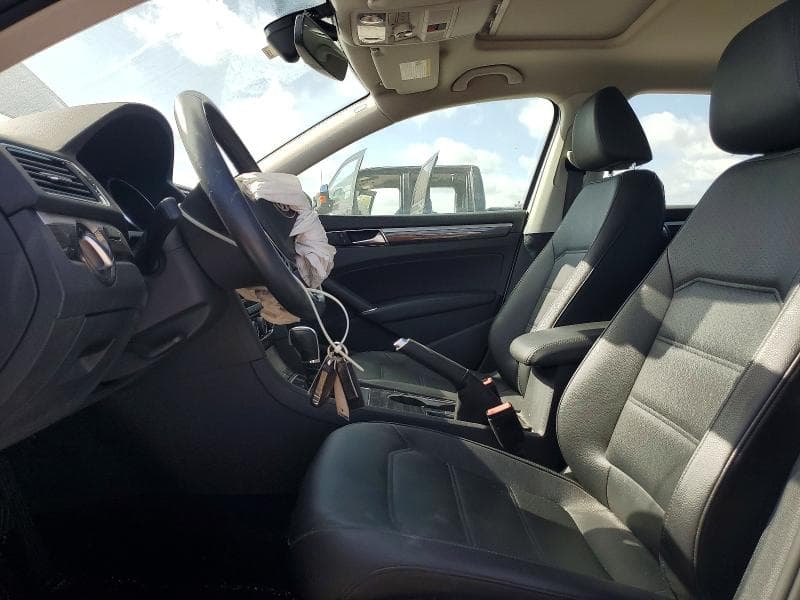 2018 VOLKSWAGEN PASSAT SE 7