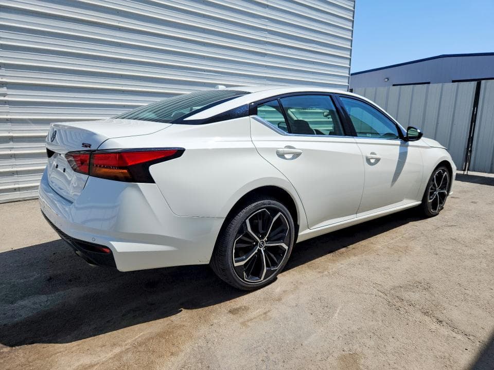 2025 NISSAN ALTIMA SR 3