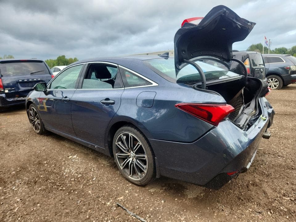 2019 TOYOTA AVALON XLE 2