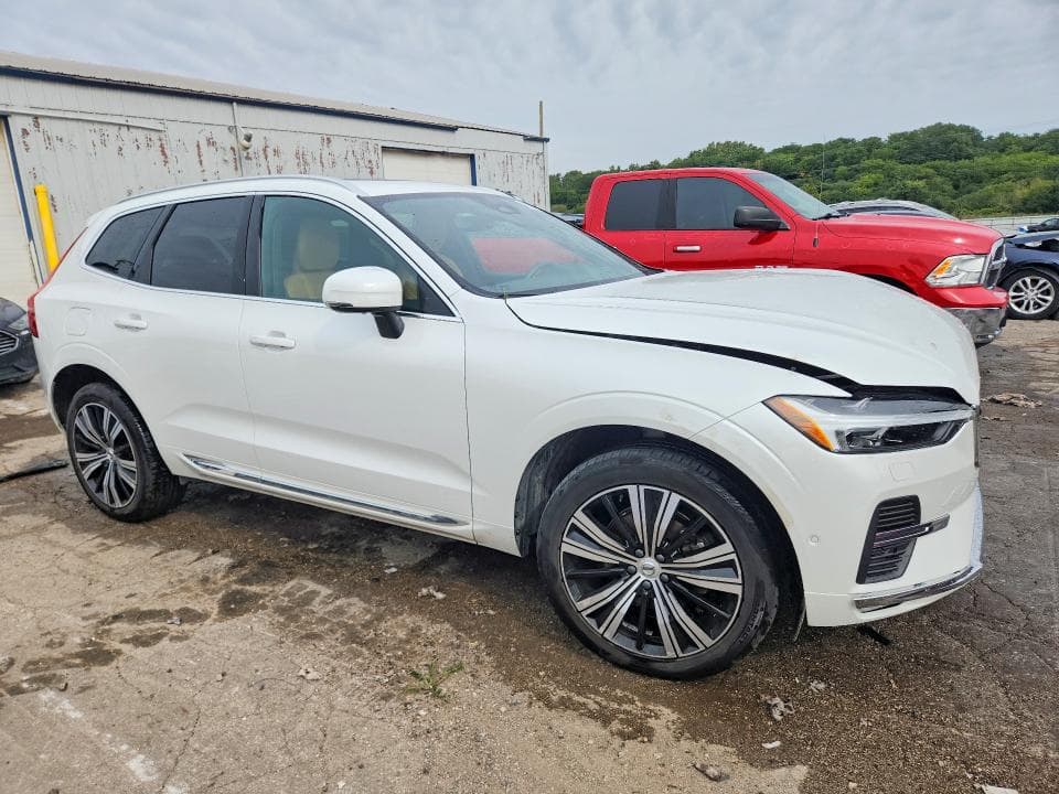 2022 VOLVO XC60 B5 INSCRIPTION 4