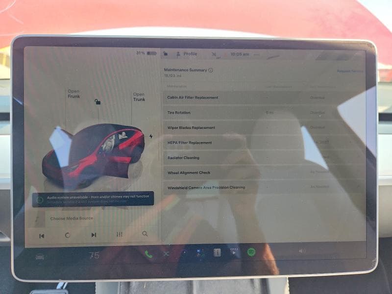 2024 TESLA MODEL Y 9