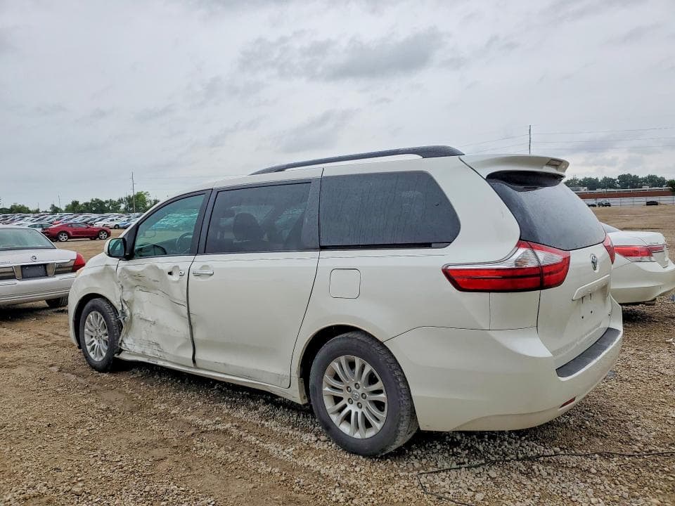 2017 TOYOTA SIENNA XLE 8-PASSENGER 2