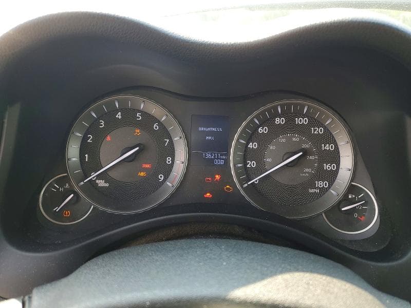 2017 INFINITI Q70 3.7 9