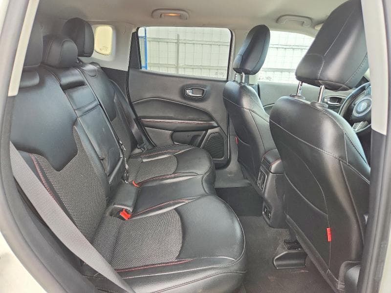 2020 JEEP COMPASS TRAILHAWK 11