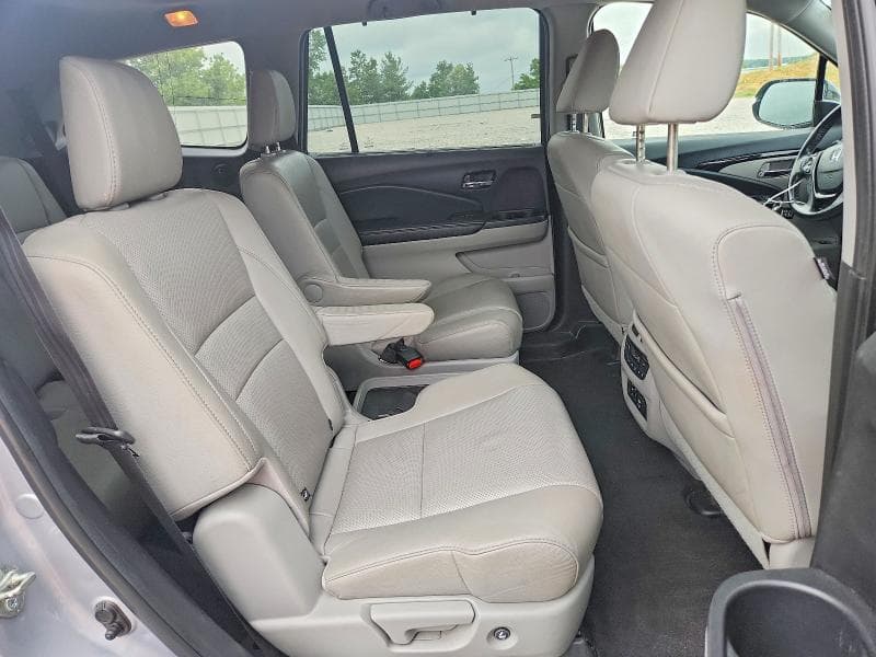 2017 HONDA PILOT ELITE 11
