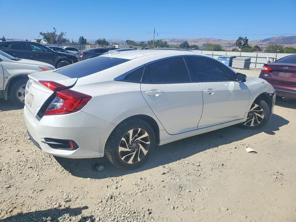 2018 HONDA CIVIC EX 3