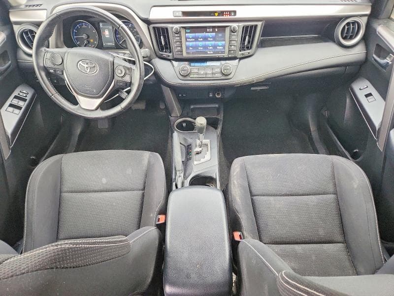 2017 TOYOTA RAV4 XLE 8