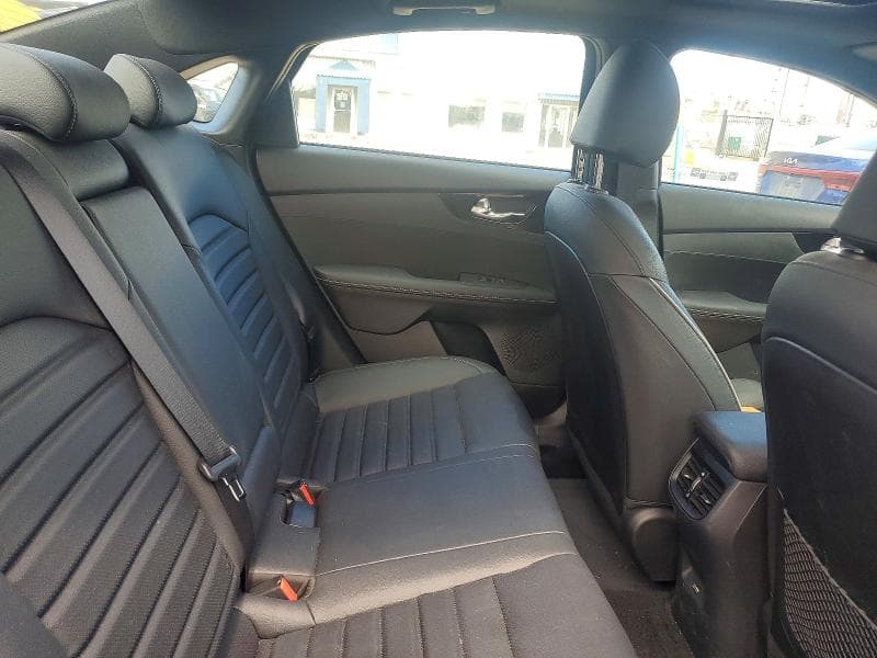 2023 KIA FORTE GT LINE 10