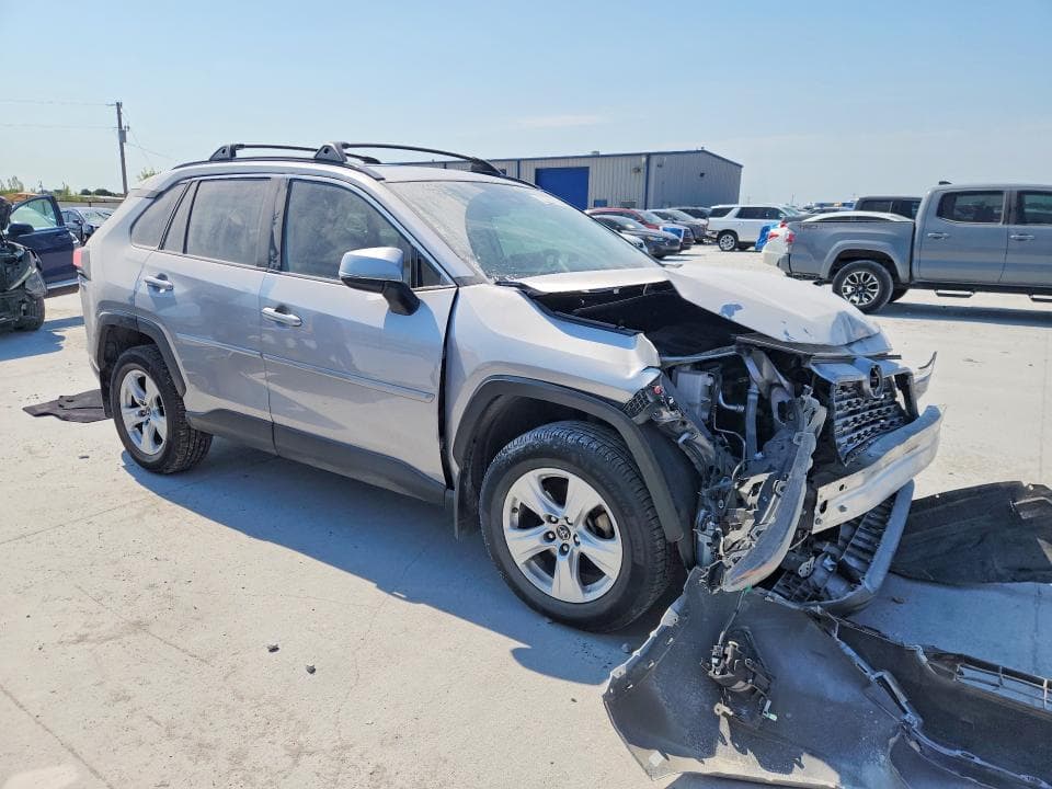 2019 TOYOTA RAV4 XLE 4
