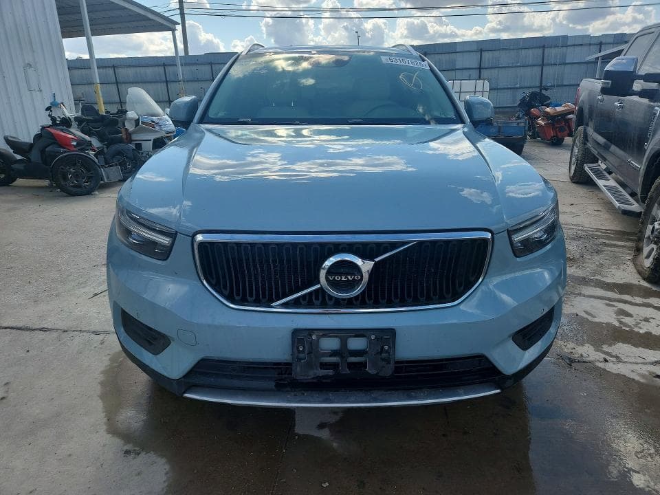 2019 VOLVO XC40 T5 MOMENTUM 5