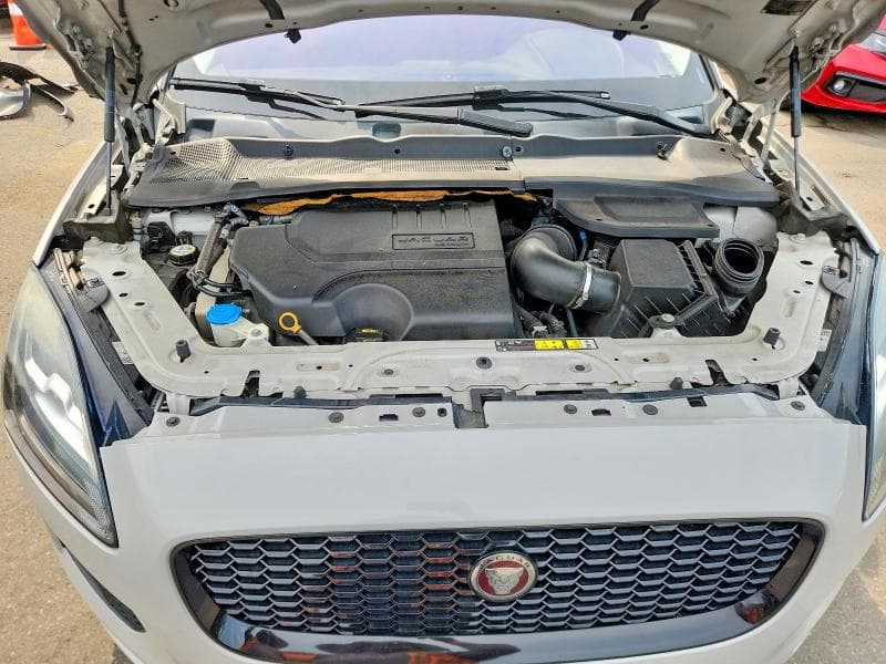 2018 JAGUAR E-PACE SE 12