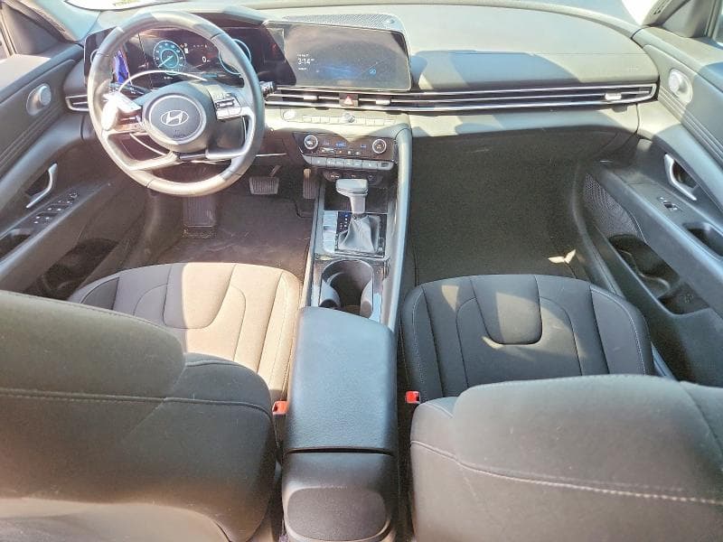 2024 HYUNDAI ELANTRA SEL 8