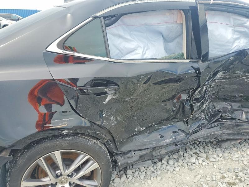 2019 LEXUS IS 300 10
