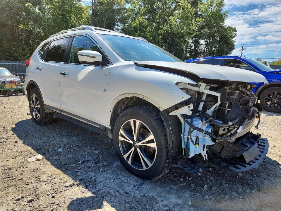 2017 NISSAN ROGUE SL 4