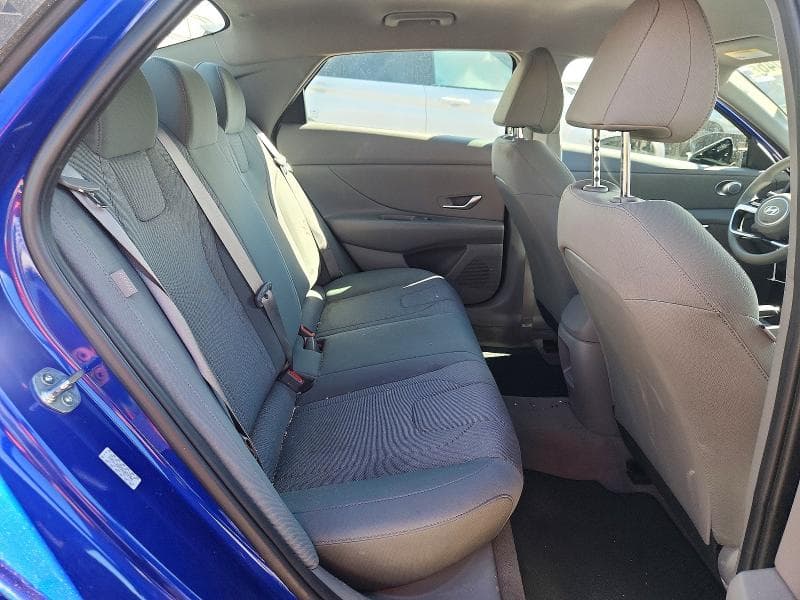 2024 HYUNDAI ELANTRA SE 10