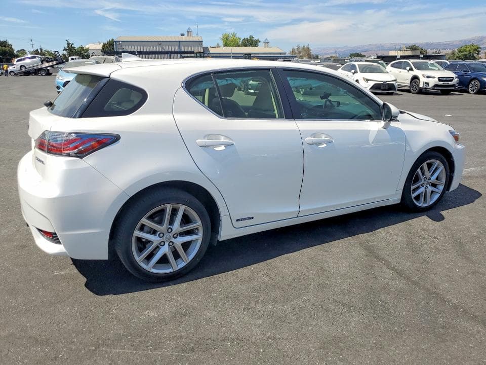 2017 LEXUS CT 200 3