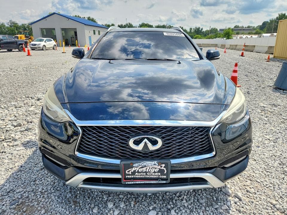 2017 INFINITI QX30 PREMIUM 5